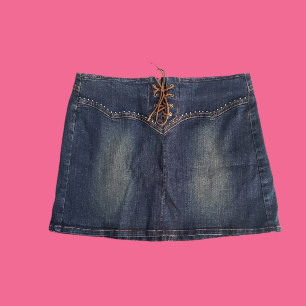 Windsor lace up mini skirt